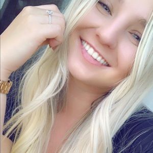 Meet your Posher, Carly